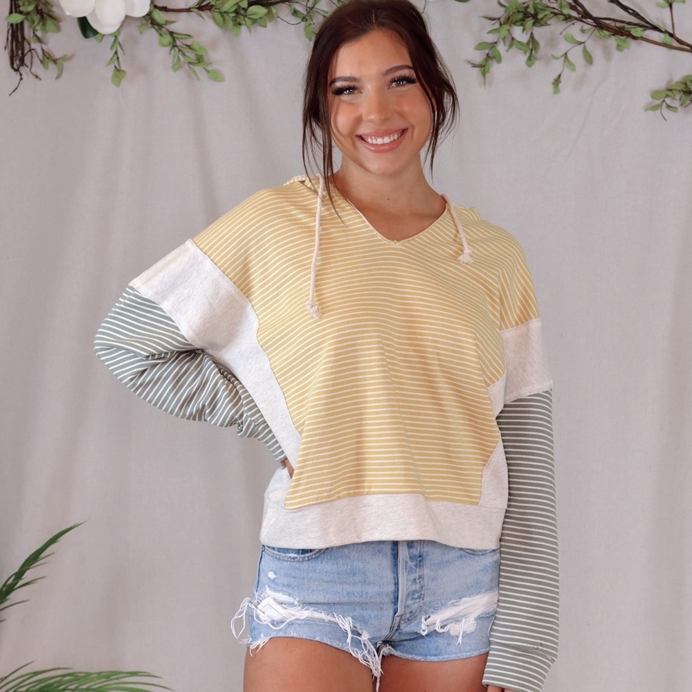 Magnolia pullover